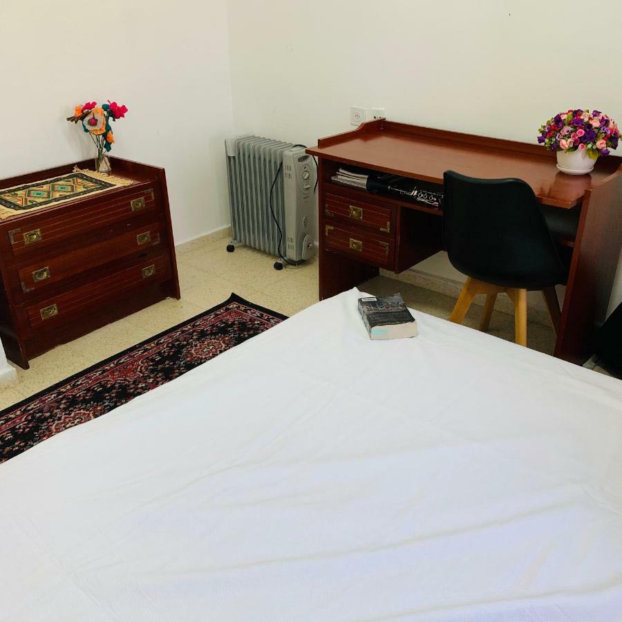 القدس Home Away From Home المظهر الخارجي الصورة